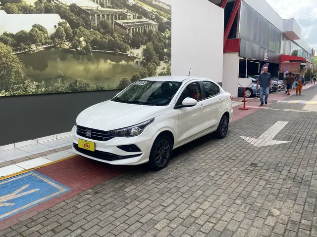 Carro Fiat Cronos 2023 Drive 1.3 (Flex) AT