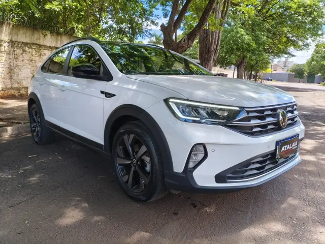 Carro Volkswagen Nivus 2024 Highline 200 TSI