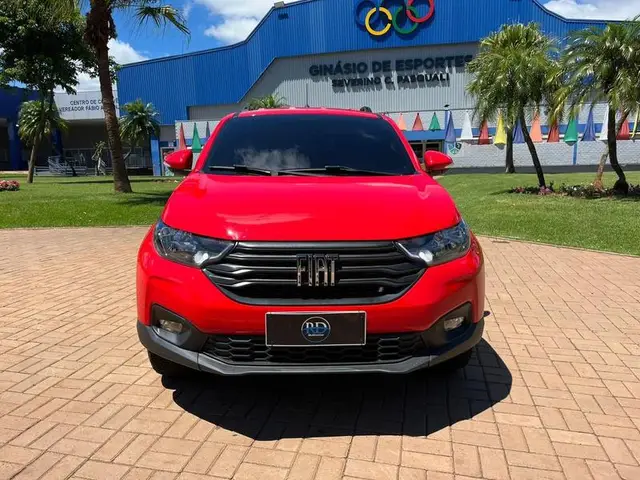 Carro Fiat Strada 2025 Endurance 1.3 Flex 8V CS