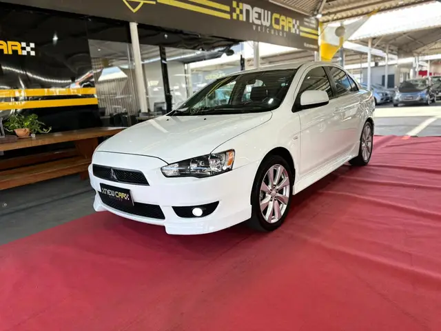 Carro Mitsubishi Lancer 2013 2.0 16V