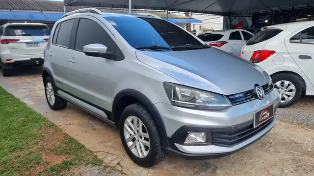 Carro Volkswagen CrossFox 2015 1.6 16v MSI (Flex)