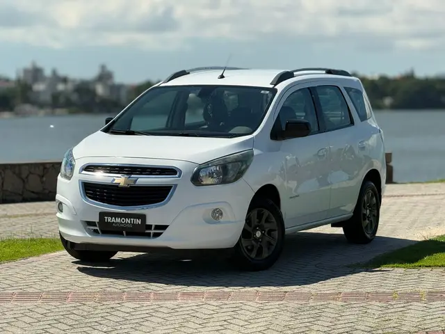 Carro Chevrolet Spin 2018 Advantage 5S 1.8 (Flex) (Aut)