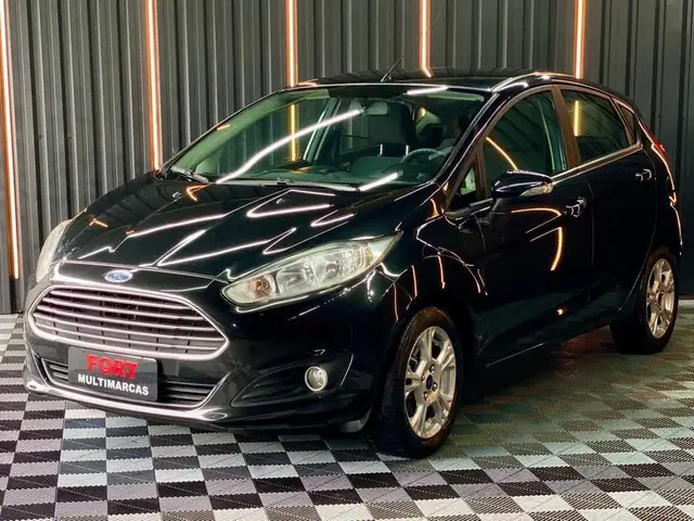 Carro Ford Fiesta Hatch 2015 SE 1.6 8V Flex 5p