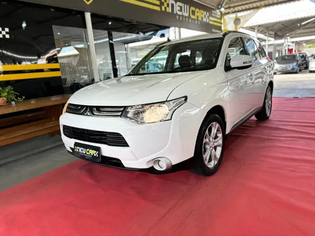 Carro Mitsubishi Outlander 2015 2.0 16V CVT
