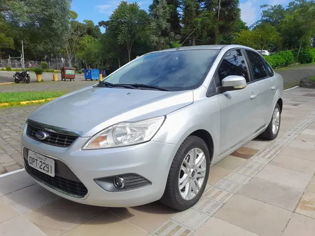 Carro Ford Focus Sedan 2013 GLX 2.0 16V (Flex)