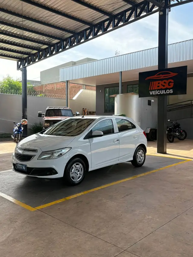 Carro Chevrolet Onix 2014 1.0 LT SPE/4