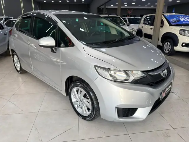 Carro Honda Fit 2015 1.5 16v LX (Flex)