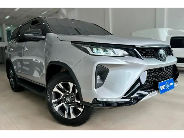 Carro Toyota SW4 2022 Diamond  2.8 turbodiesel 7L 4x4 (Aut)