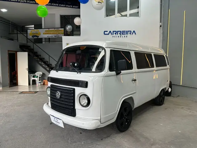Carro Volkswagen Kombi 2009 Lotação 1.4 (Flex)