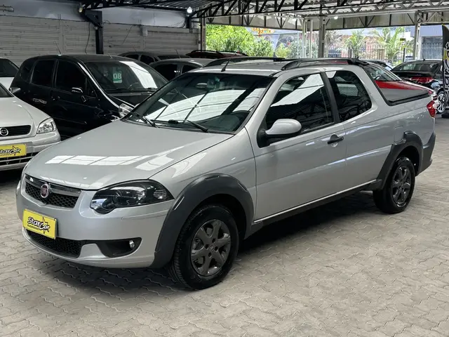Carro Fiat Strada 2015 Trekking 1.6 16V (Flex) (Cabine Dupla)