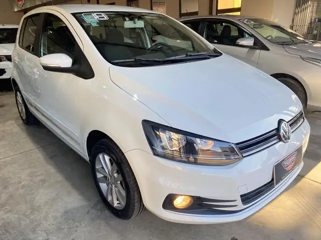 Carro Volkswagen Fox 2018 1.6 MSI Connect (Flex)