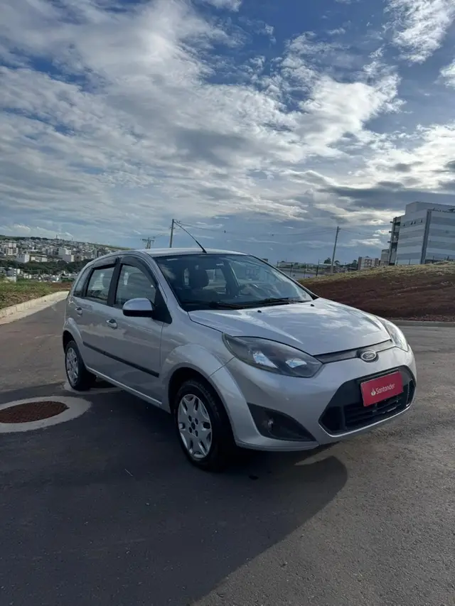 Carro Ford Fiesta Hatch 2011 1.6 (Flex)