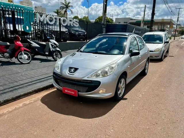 Carro Peugeot 207 2010 Hatch Quiksilver 1.4 8V (flex) (4 p.)