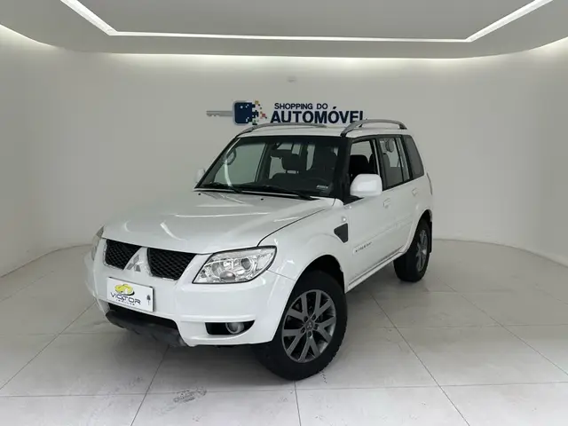 Carro Mitsubishi Pajero TR4 2014 2.0 16V 4x2 (Flex)