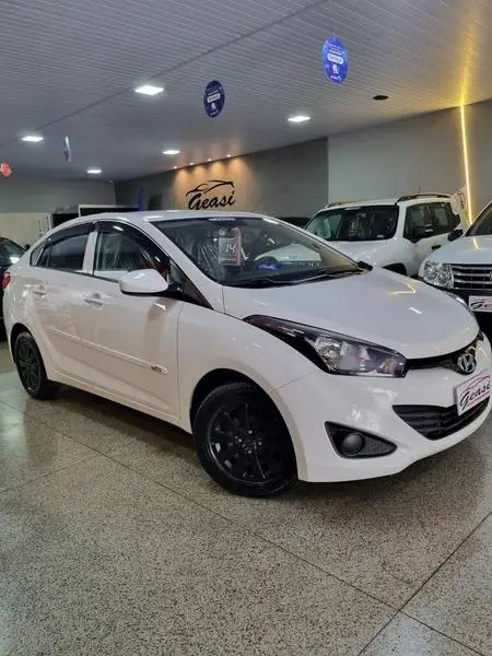 Carro Hyundai HB20S 2014 1.6 Comfort Plus (Flex)