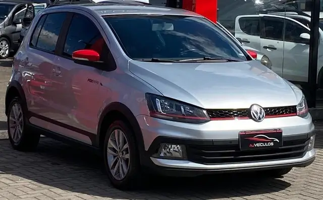Carro Volkswagen Fox 2016 1.0 MPI BlueMotion (Flex)