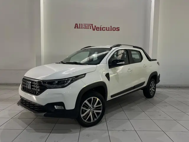 Carro Fiat Strada 2026 Volcano CD 1.3 MT
