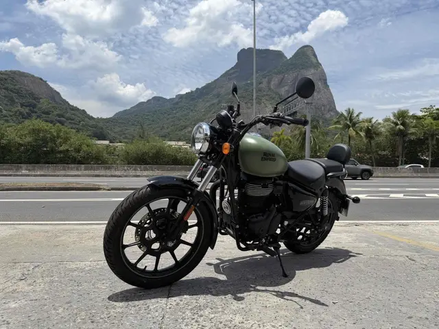 Moto Royal Enfield Meteor 350 2025 Fireball