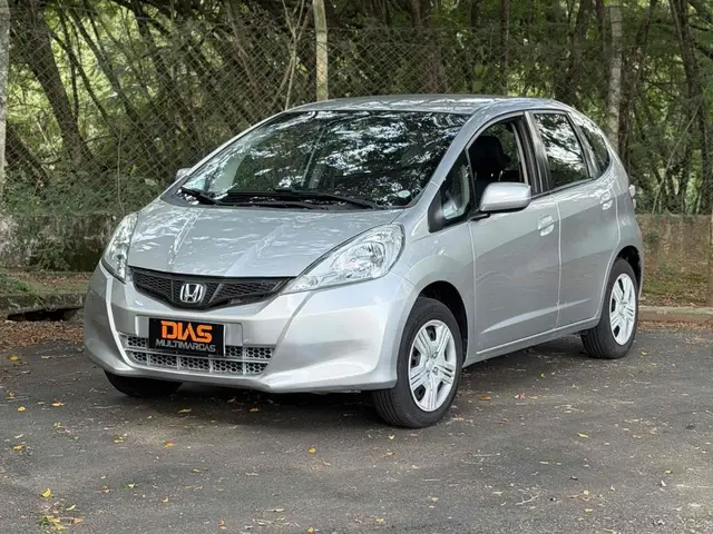 Carro Honda Fit 2013 DX 1.4 (Flex)