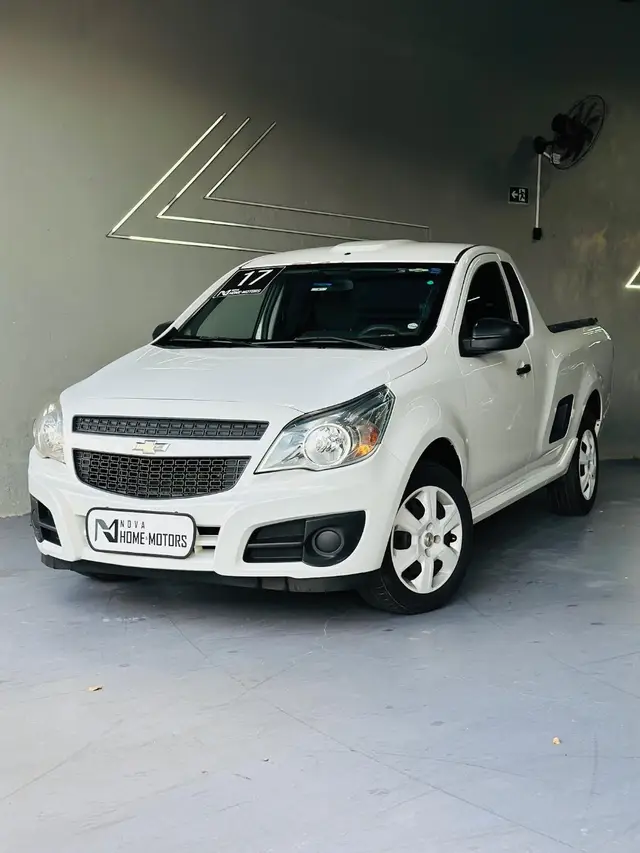 Carro Chevrolet Montana 2017 LS 1.4 (Flex)