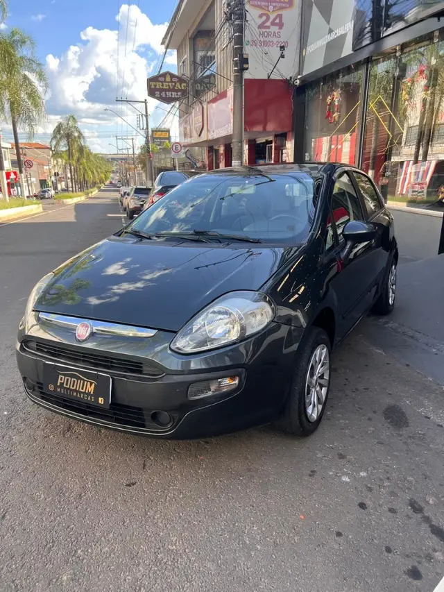 Carro Fiat Punto 2014 Attractive 1.4 (Flex)