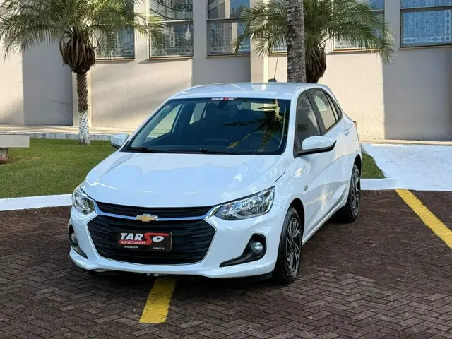 Carro Chevrolet Onix 2024 LT 1.0
