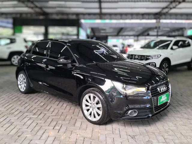 Carro Audi A1 2013 1.4 TFSI Sportback Attraction S Tronic