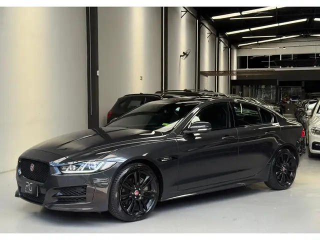 Carro Jaguar XE 2017 2.0 GTDI R-Sport