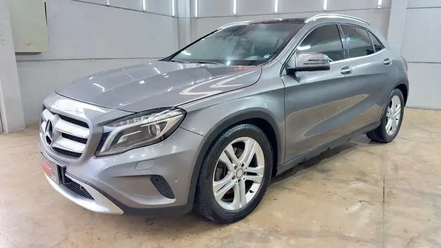 Carro Mercedes-Benz GLA 250  2015 GLA 250 Vision
