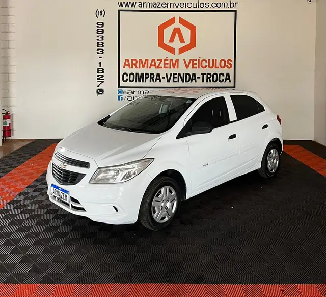 Carro Chevrolet Onix 2016 1.0 LS SPE/4