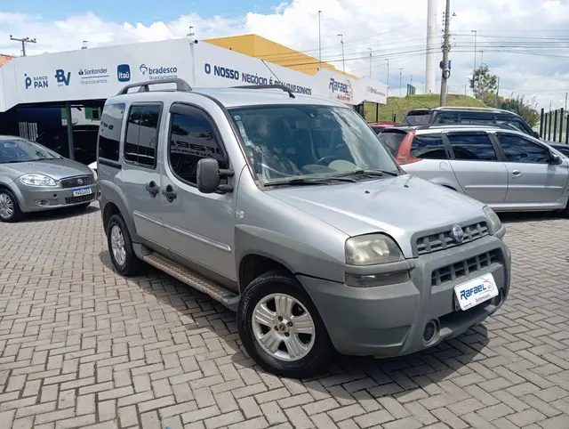 Carro Fiat Doblò 2005 Adventure 1.8 8V