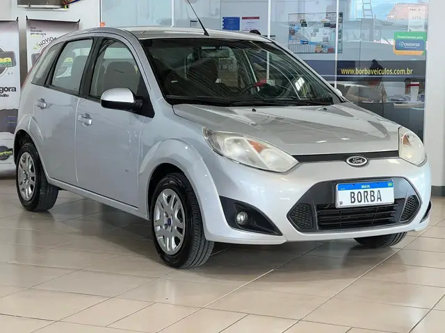 Carro Ford Fiesta Hatch 2014 1.5 (Flex)