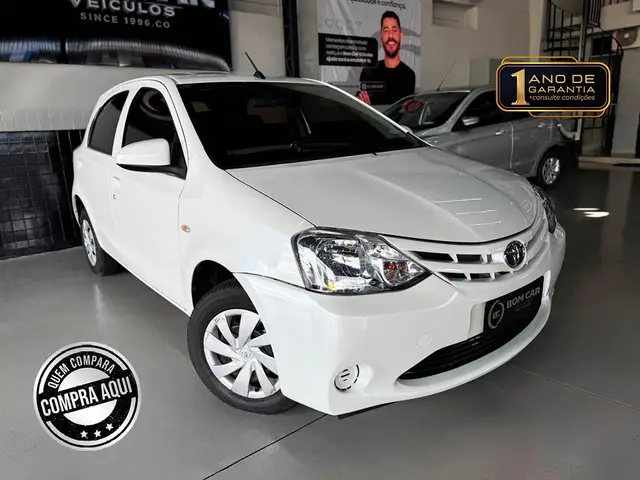 Carro Toyota Etios 2017 X 1.3 (Flex)