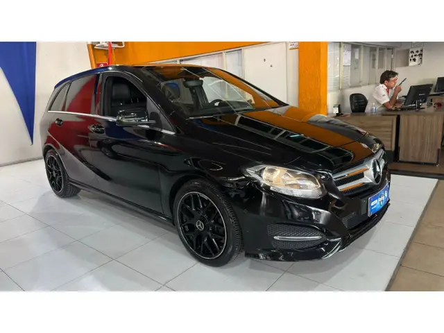 Carro Mercedes-Benz Classe B 2016 200 1.6 Turbo FlexFuel DCT