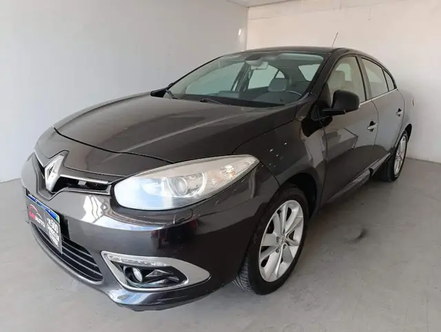 Carro Renault Fluence 2015 Sed. Dyn. Plus 2.0 16V FLEX (Aut.)