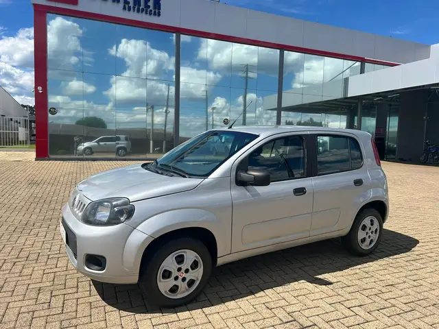 Carro Fiat Uno 2016 Vivace 1.0 8V (Flex) 4p