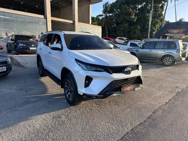 Carro Toyota Hilux Cabine Dupla 2024 SRX 4x4 2.8 Diesel