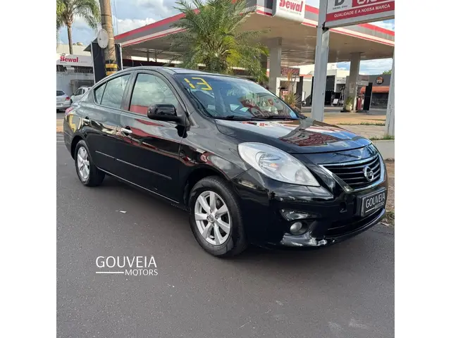 Carro Nissan Versa 2013 1.6 16V SL (Flex)