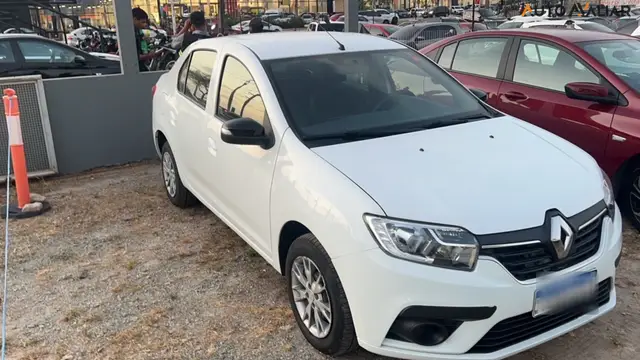 Carro Renault Logan 2025 Zen 1.0