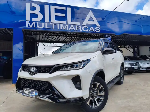 Carro Toyota SW4 2022 Diamond  2.8 turbodiesel 7L 4x4 (Aut)