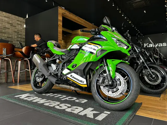 Moto Kawasaki ZX 2026 4RR