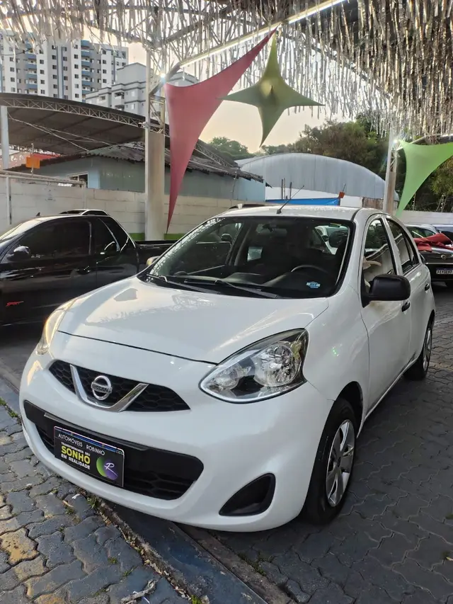 Carro Nissan March 2016 1.0 12V S (Flex)