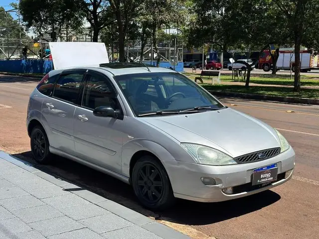 Carro Ford Focus Sedan 2003 Ghia 2.0 16V