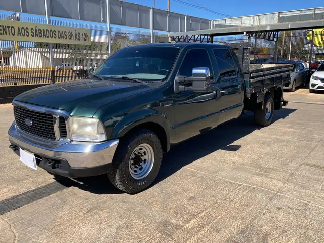 Caminhão Ford F 350 2005 Nogueira 4X2 (C.Dupla)