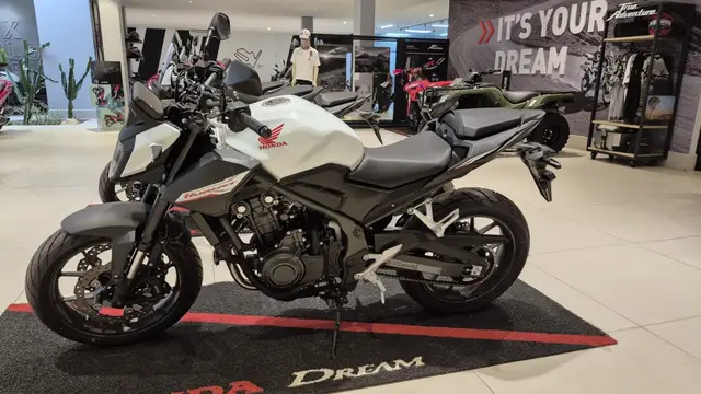 Moto Honda Hornet 2026 500