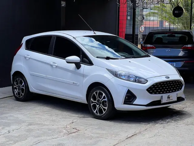 Carro Ford Fiesta Hatch 2019 SE Plus 1.6 16V Flex Aut. 5p