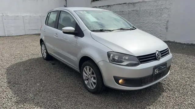 Carro Volkswagen Fox 2014 1.0 TEC (Flex) 2p