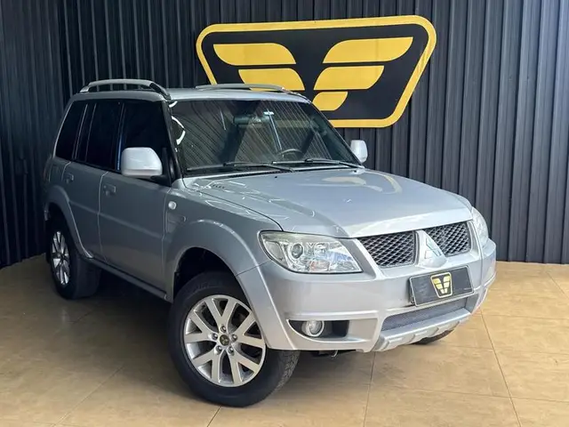 Carro Mitsubishi Pajero TR4 2011 2.0 16V (Flex)