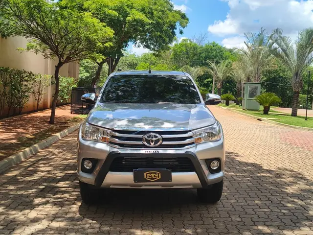 Carro Toyota Hilux Cabine Dupla 2017 Hilux 2.8 TDI SRV CD 4x4 (Aut)