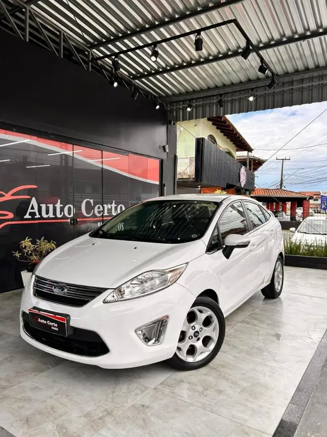 Carro Ford New Fiesta Sedan 2012 SE 1.6 (Flex)